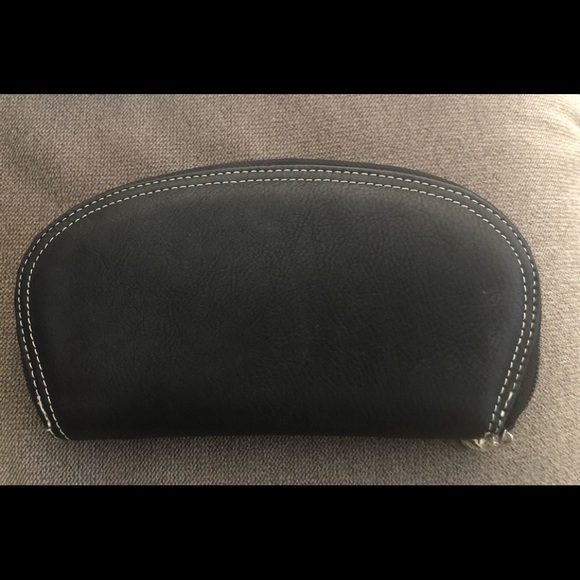 mundi Handbags - Mundi black leather wallet